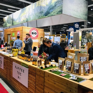 Group stand with the companies Höllinger, Mösl, and Bio Austria in the foreground © ADVANTAGE AUSTRIA Stockholm
