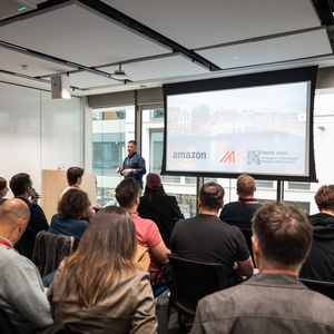 group listening to presentation © David Johansson