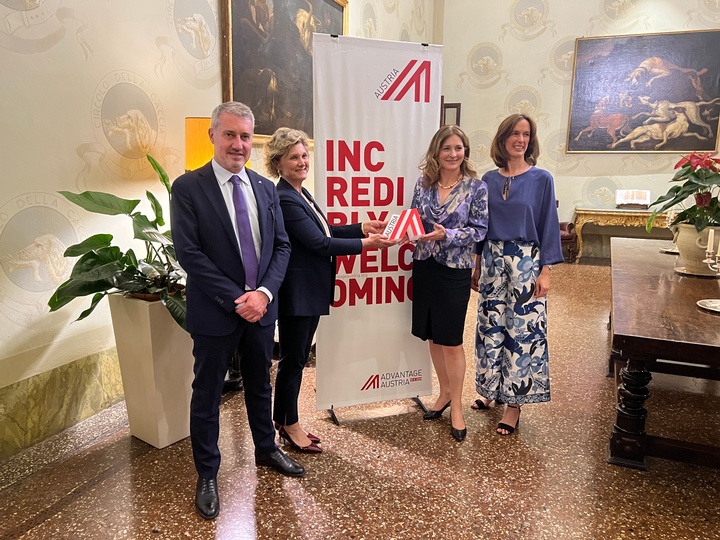 Austrian Business Circle: (da ds. a sx.) Cornelia Renner/Ufficio di Padova, Console Commerciale dott.ssa Gudrun Hager/Ufficio di Milano, Elena Logobardi/Console Onorario a Bologna, Matteo Zen/Ufficio di Padova © Advantage Austria