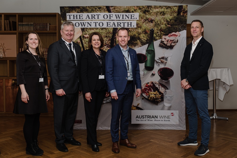 Commercial Attaché Lisa Streng-Schmidt (Advantage Austria), Chris Yorke (Austrian Wine Marketing Board), Doris Danler (Austrian Ambassador in Sweden), Joachim Völkle (Advantage Austria), Michael Tischler-Zimmermann (Austrian Wine Marketing Board) © ADVANTAGE AUSTRIA Stockholm Commercial Attaché Lisa Streng-Schmidt (Advantage Austria), Chris Yorke (Austrian Wine Marketing Board), Doris Danler (Austrian Ambassador in Sweden), Joachim Völkle (Advantage Austria), Michael Tischler-Zimmermann (Austrian Wine Marketing Board) © ADVANTAGE AUSTRIA Stockholm