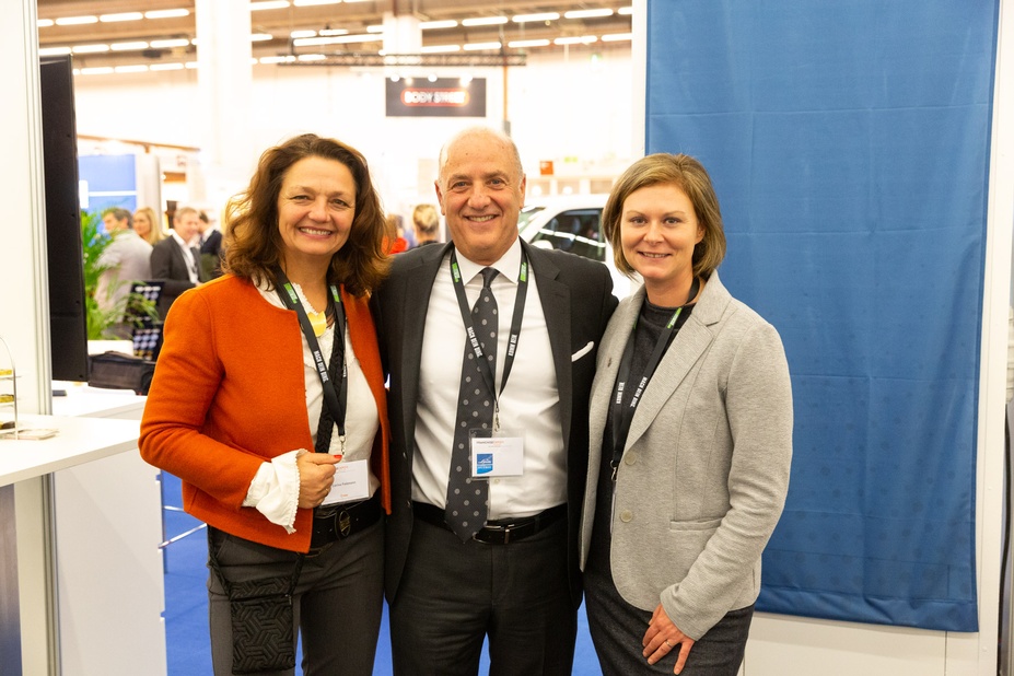 f.l.t.r. Carina Felzmann/Cox Orange, Organiser Österreichische Franchisemesse (Franchise Fair Austria); Tom Portesy/MFV, Comexposium, Organiser Franchise-Expo Germany; Barbara Steiner, Österreichischer Franchiseverband (ÖFV; Austrian Franchise Association) © MFV/Roland Unger f.l.t.r. Carina Felzmann/Cox Orange, Organiser Österreichische Franchisemesse (Franchise Fair Austria); Tom Portesy/MFV, Comexposium, Organiser Franchise-Expo Germany; Barbara Steiner, Österreichischer Franchiseverband (ÖFV; Austrian Franchise Association) © MFV/Roland Unger