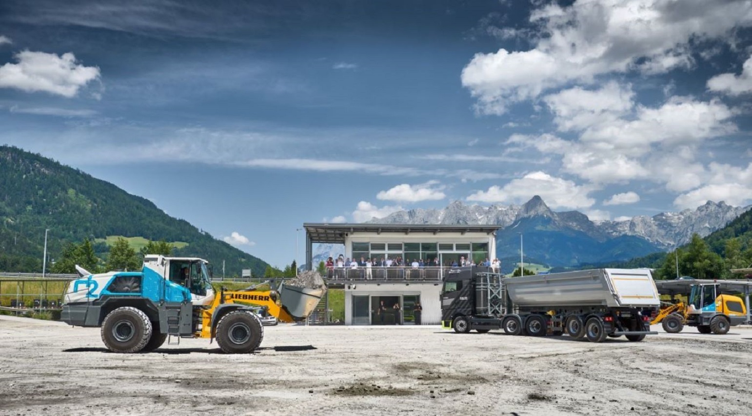 © Liebherr